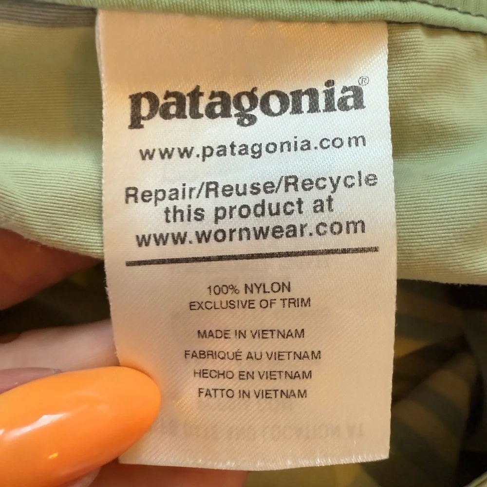 Patagonia‎ Boys Board Shorts Green Stripe Surf Skate Beachcore Y2K- Size 10